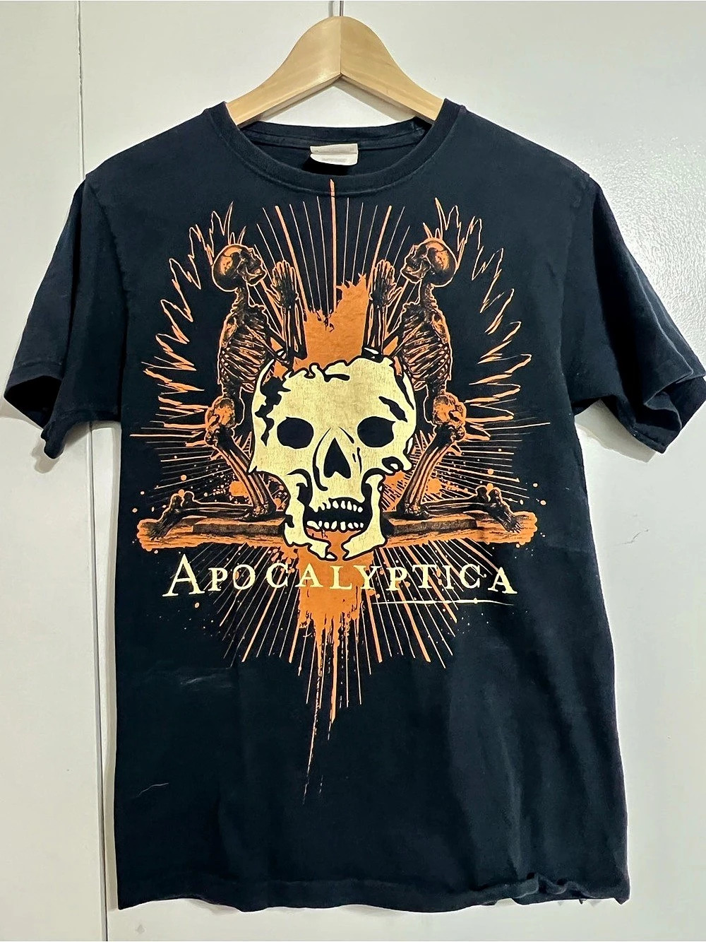 Hanes Graphic Skull Tee in Black Size s